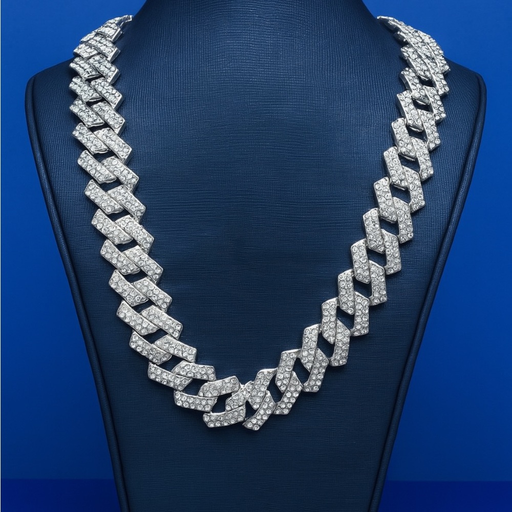 18 inch Iced Hip Hop Miami Cuban Link Chain for Men and Women